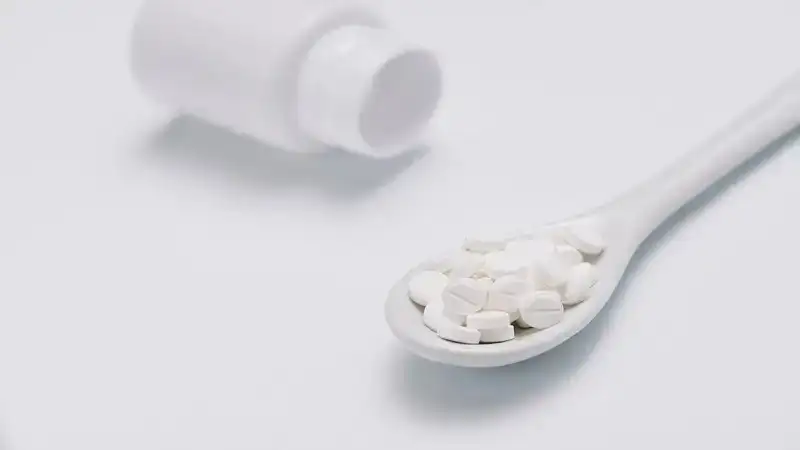 TCL 341 White Pill